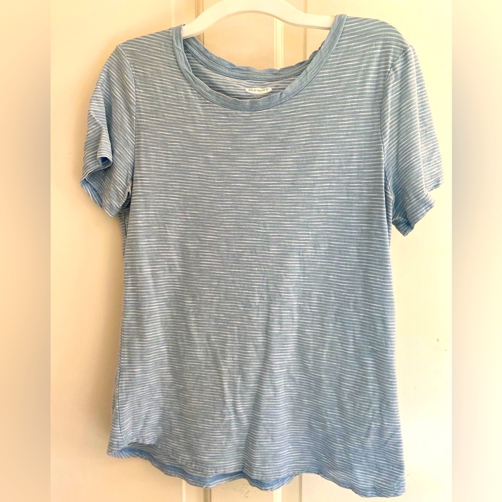 Women’s blue and white striped t shirt